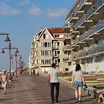 Sur La Digue - - - Silver D2