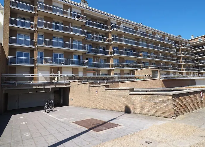 Sur La Digue - - - Silver D2 *